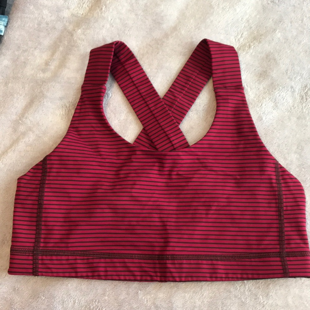 Lululemon sports bra